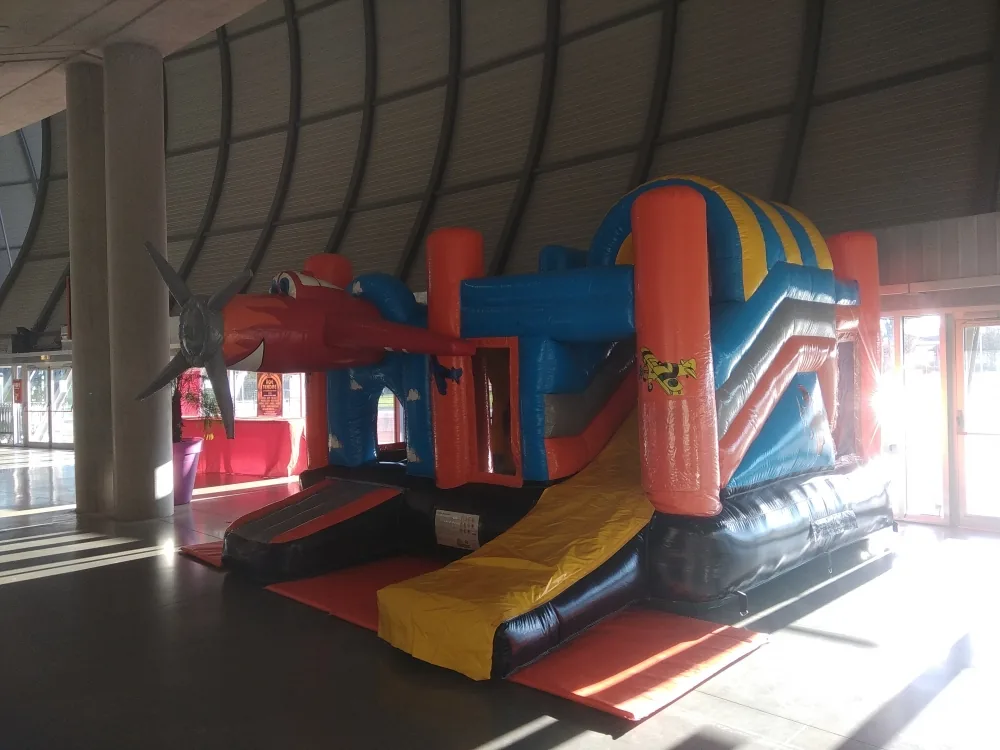 L'avion 3